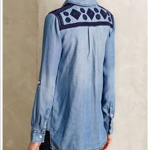 Anthropologie holding horses denim button down LG